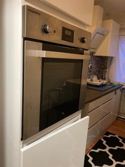 Toll Apartment Am Rhein Netflix Internet 1000 Mbits, Free Parking Duisburg Exterior photo